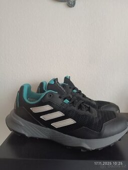 Sportovní boty Adidas Terrex vel 40