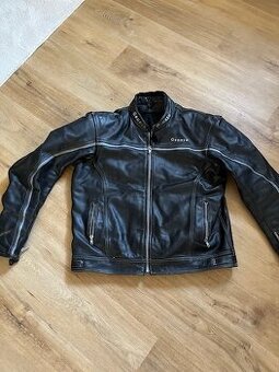 Kožená bunda černé barvy