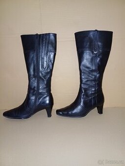 Černé kožené kozačky vel.3 /EU36/