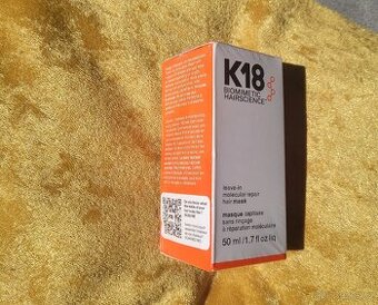 Nové molekulární peptidy na vlasy k 18 zalisovane sérum