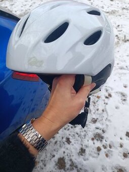Lyžařská helma Giro