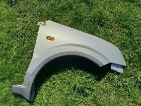Ford Fusion pravý blatník