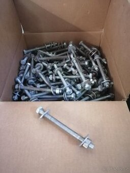 150ks šroubů a matic + 300ks velkoplošných podložek M12x150