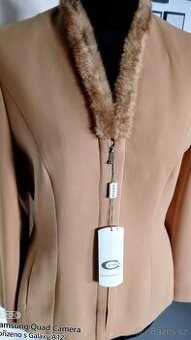 prodám kalhotový komplet vel.38