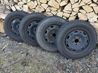 Plechové disky s pneumatikami na Fabii I