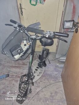 Motorová koloběžka