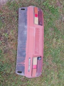 Zadní čelo Škoda 120 M