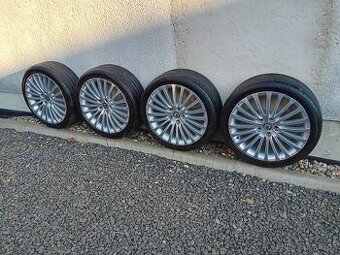 Sirius r18 Škoda Superb 2