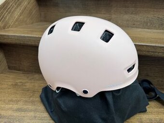 Dětská helma Oxelo (Decathlon)