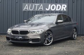 BMW M550i 340 kW,ČR,Webasto,Tažné,Masáže,2x kola,Ventilace