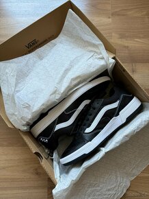 Tenisky Vans Zahba  leather black/white.