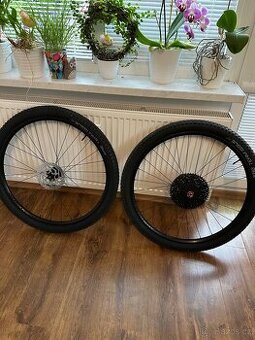Zapletená kola MTB 29” Bontrager