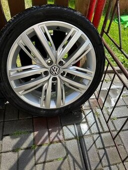 5x112 r19 245/40r19 letní originál Vw