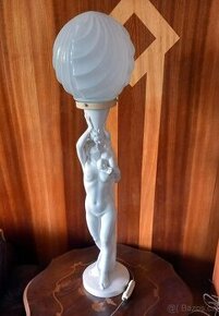 Stolní lampa ve tvaru Venuše s dítětem