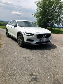 Volvo V90CC 2.0 D 145kW 2021