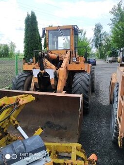 Nakladač Unk 320 široka kola