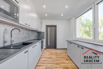 Pronájem nově zrekonstruovaného bytu 3+1 s lodžií, 72 m2, ul