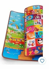 Petite&Mars Podložka na hraní Joy
