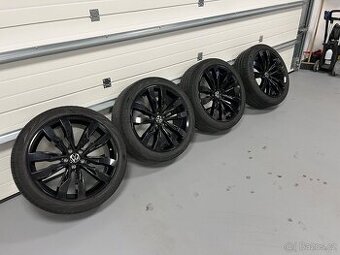 originální alu kola VW Tiguan 8,5x20 ET 38, Suzuka černé
