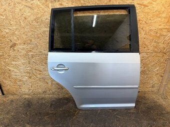KOMPLETNÍ PRAVÉ ZADNÍ DVEŘE VW TOURAN 1T3 LA7W