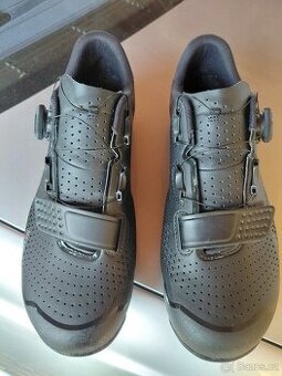 Trek/Foray Mountain Shoe, černé, vel 43 za 3500, najeto 300