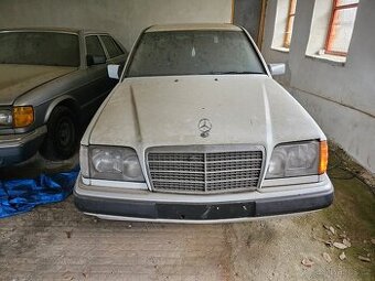 Mercedes 250D Pullmann
