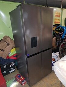 Americká lednice 11mesicu stara v záruce