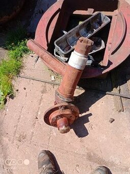 Prodám přední nohavici Zetor 4011 nová