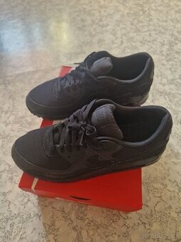 Nové Nike Air Max 90.