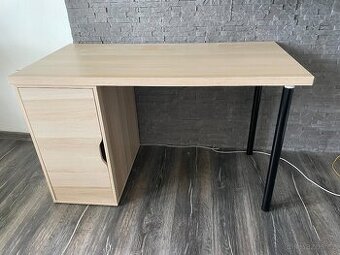 Psací stůl IKEA LACKAPTEN