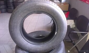 pneu 215/65 R16