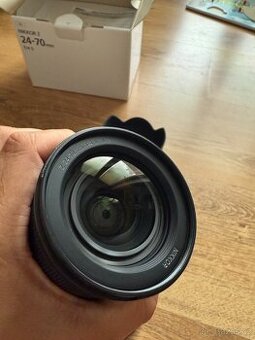 Prodám objektiv Nikon Z 24–70mm f/4 S – univerzální zoom