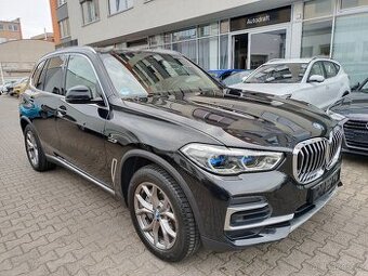 BMW X5 45e xDrive 3.0 290kW 4X4 X-Line Vzduch 2x ALU 19"
