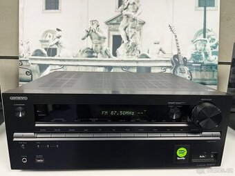 Onkyo TX-NR737