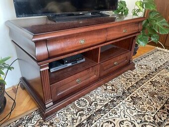 Komoda pod TV