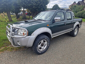 Nissan Navara D22 2.5 TDI Double-Cab - 4x4, závěs 98kW