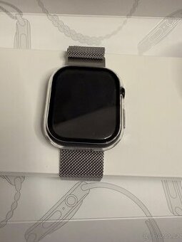 Apple Watch Series 11 46mm Klavírně černý hliník