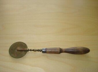 Staré mosazné rádlo