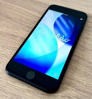 iPhone SE 3. generace (2022) – 64 GB, černý