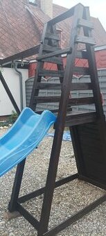 Houpačka se skluzavkou