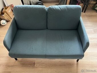 Dvoumístná pohovka