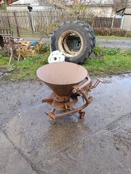 Rozmetadlo průmyslových hnojiv