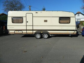 Dvouosý karavan Hymer Eriba - 1