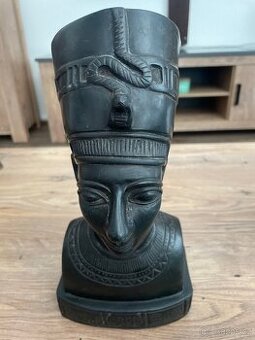 Busta, soška Nefertiti