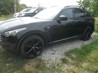 Prodam dily na Infiniti FX r.2012 diesel