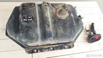 Nissan Patrol Y61 -  Nádrž paliva Wagoon