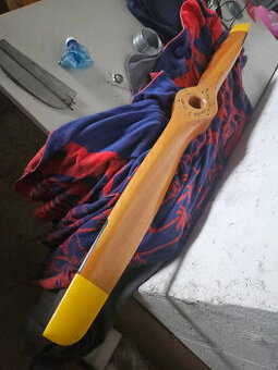 Vrtule V-218 zánovní, volat