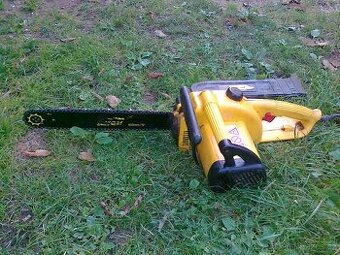 Elektrická pila 220V