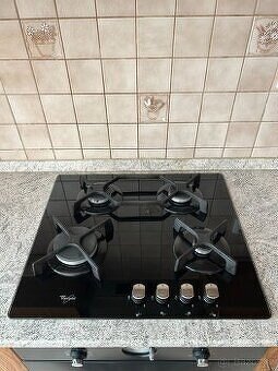 Sporák Whirpool černý