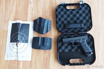 GLOCK 17 Gen4, tritiová mířidla, 2kg stojina, 2 zásobníky